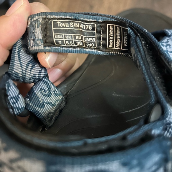 Women’s Teva Hurricane XLT Sandals - Picture 7 of 9